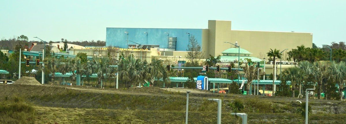 Untrainable show building