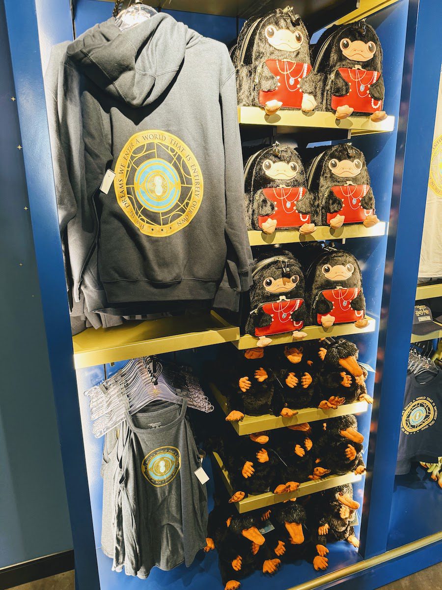 The Wizarding World of Harry Potter – Ministry of Magic merchandise