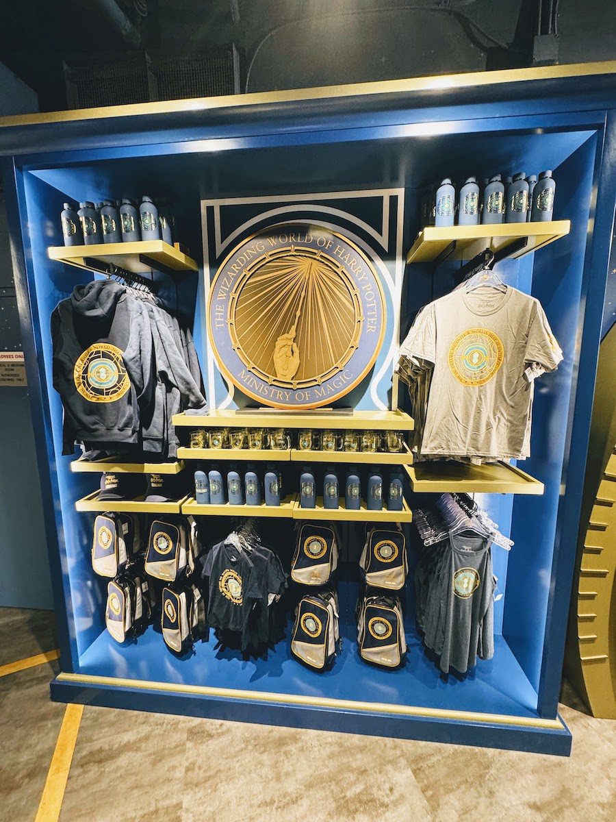 The Wizarding World of Harry Potter – Ministry of Magic merchandise