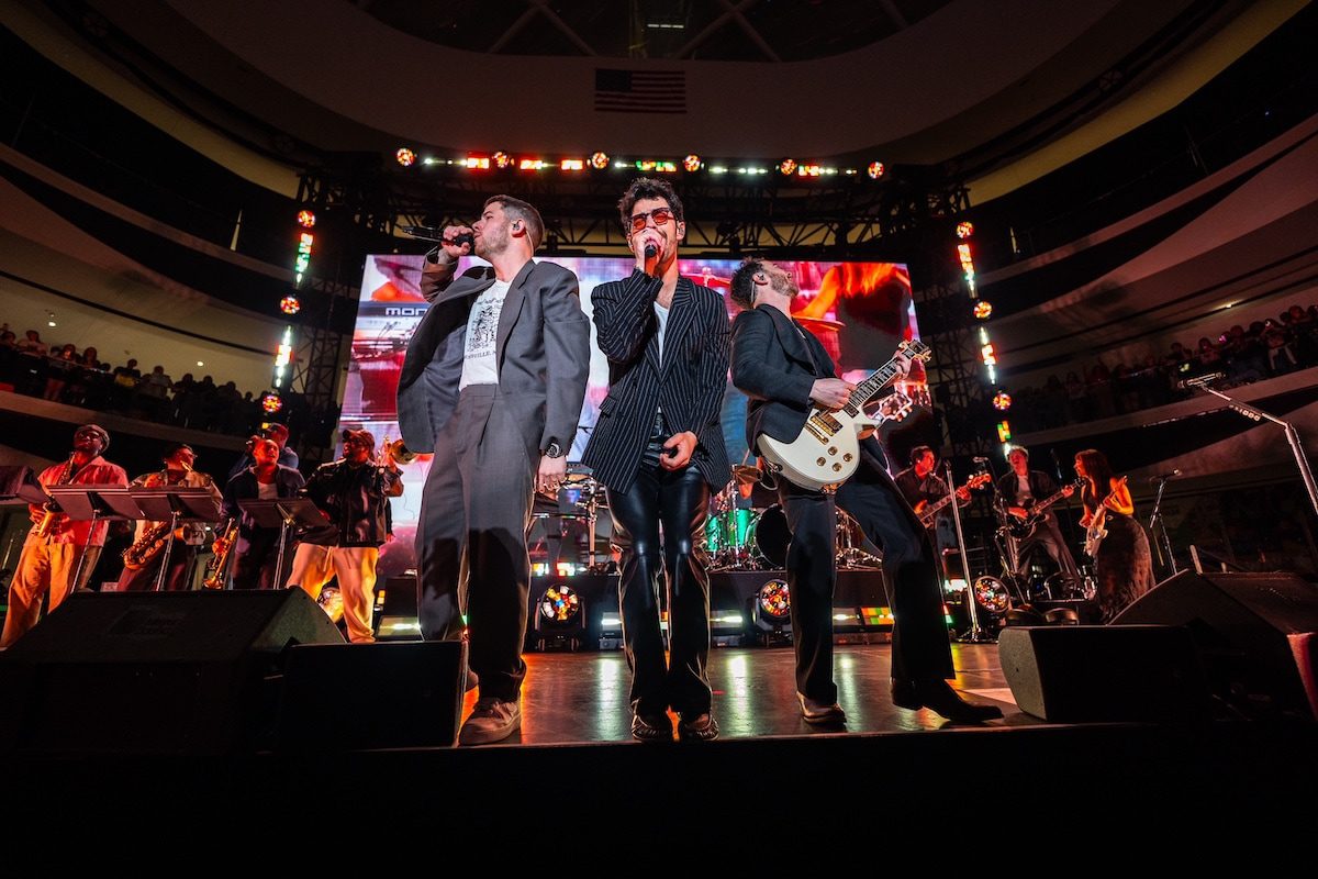 Nick Jonas, Joe Jonas, Kevin Jonas - Jonas Brothers