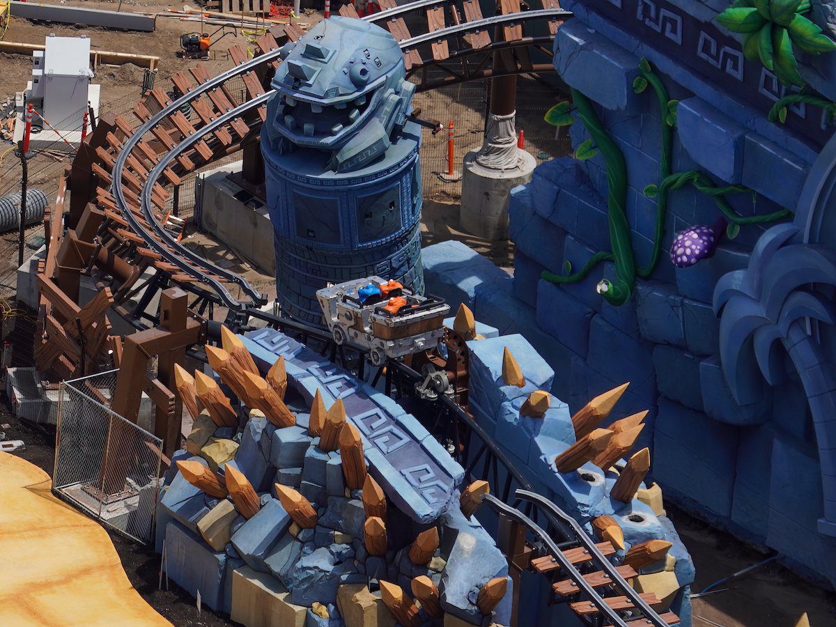 Mine-Cart Madness Donkey Kong roller coaster, Epic Universe
