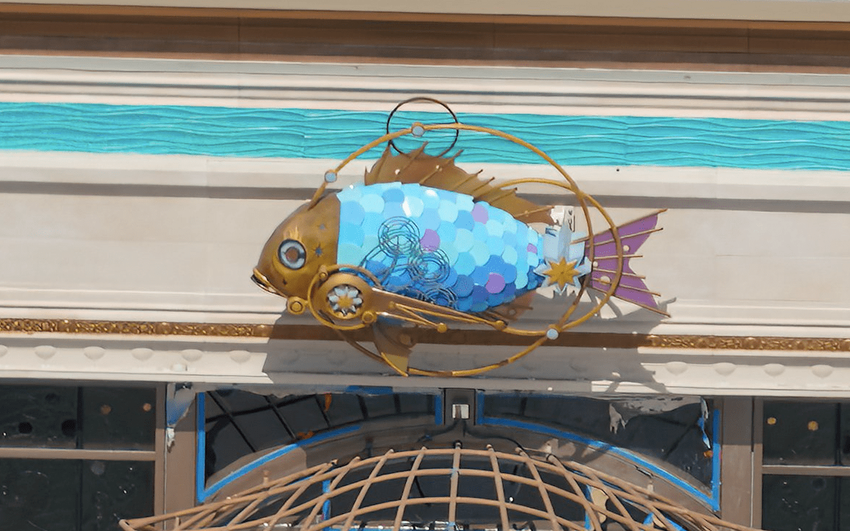 Fish above Atlantic entrance