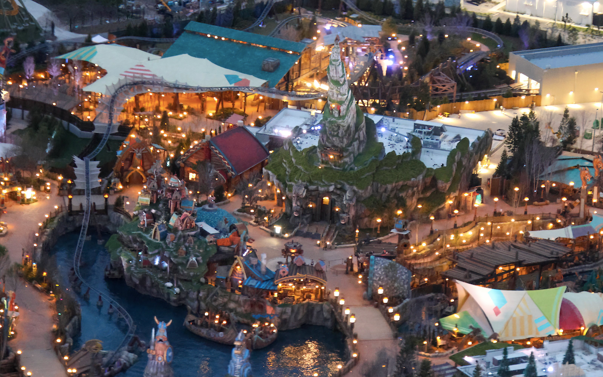 Isle of Berk at night