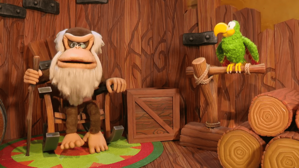 Cranky Kong and Squawks animatronics