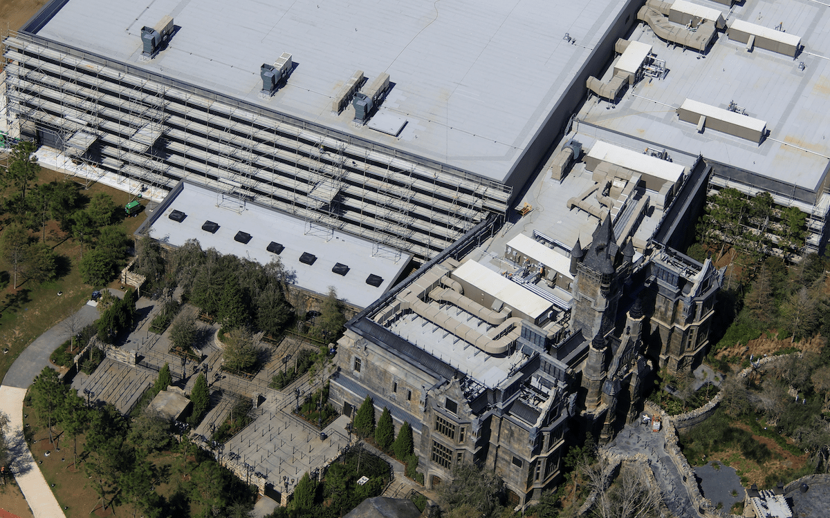 Frankenstein Manor with showbuilding 