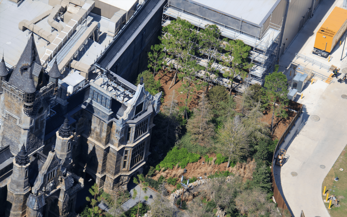 Frankenstein Manor with showbuilding