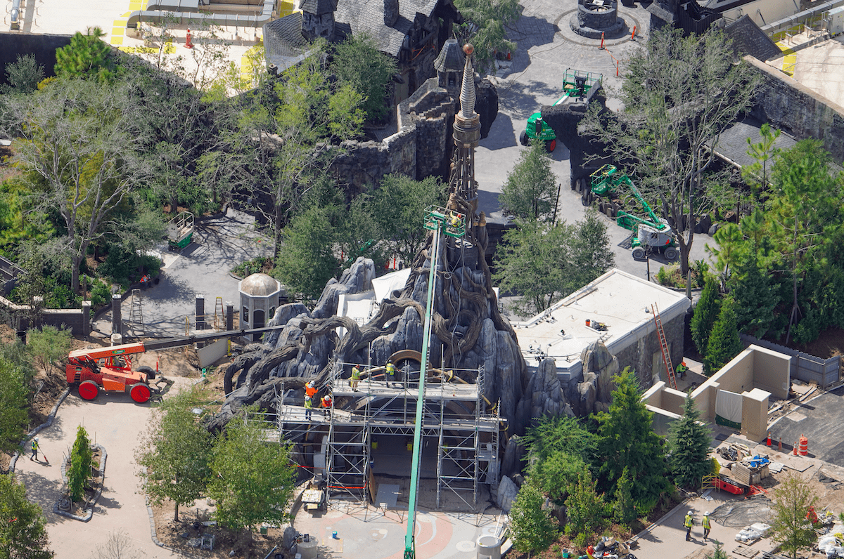 Dark Universe portal, Epic Universe construction