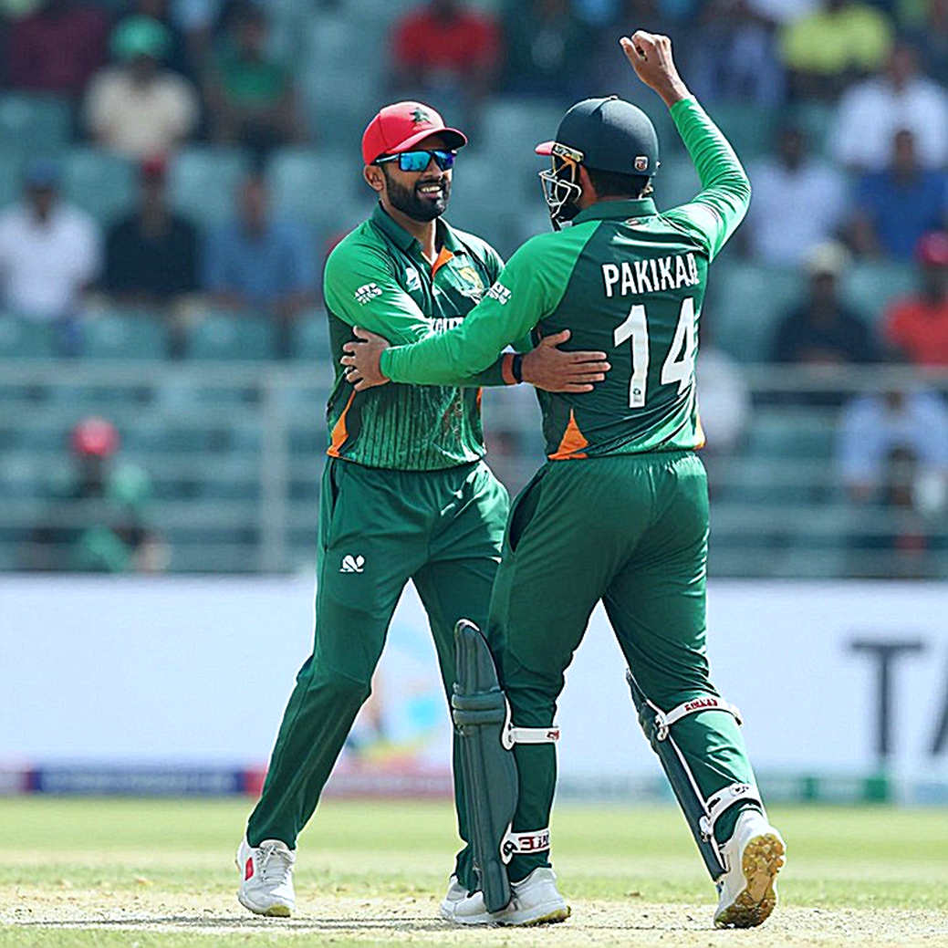 ট্রান্সফার উইন্ডো কোনো বাজার নয়, সময়সীমা দেওয়া এক আয়না — ক্রিকেটের টাকা কোথায় যায়, আর ফ্যান টোকেন সেটা ঢাকে কেন